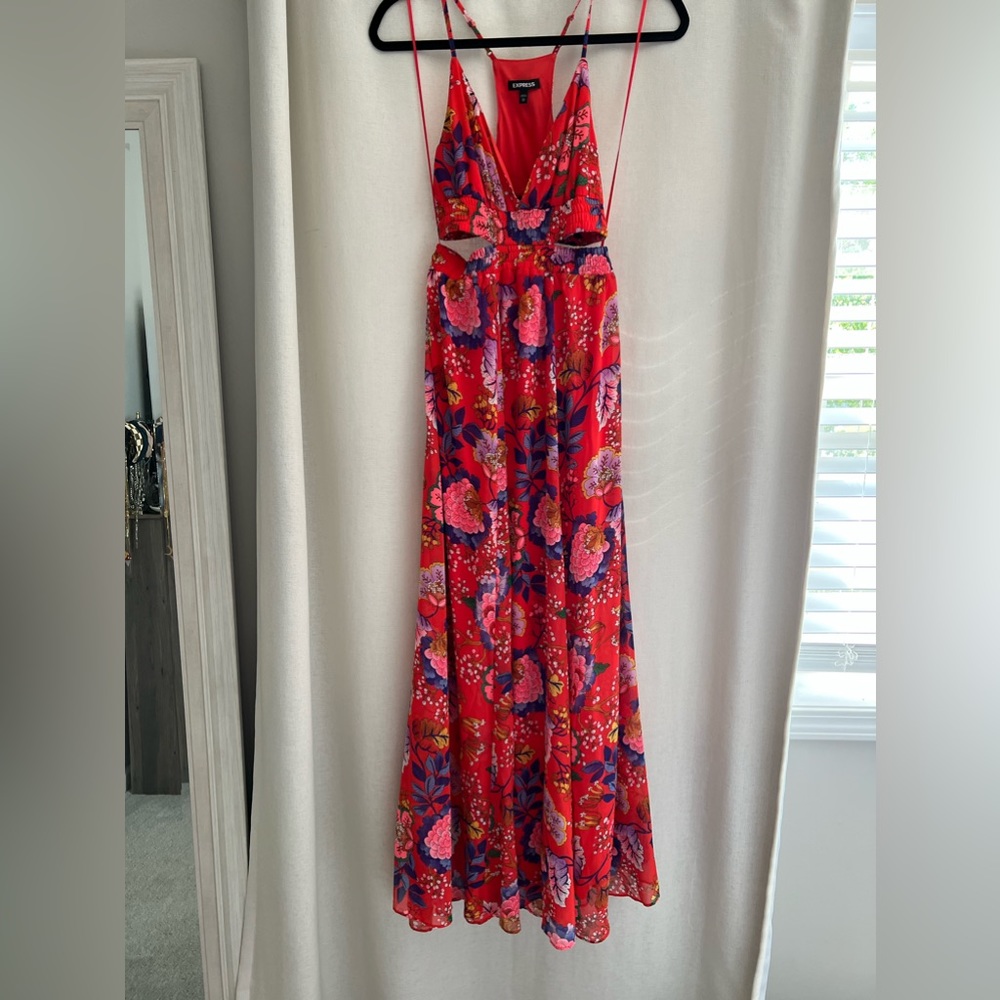 Beautiful Express XS red floral maxi dress